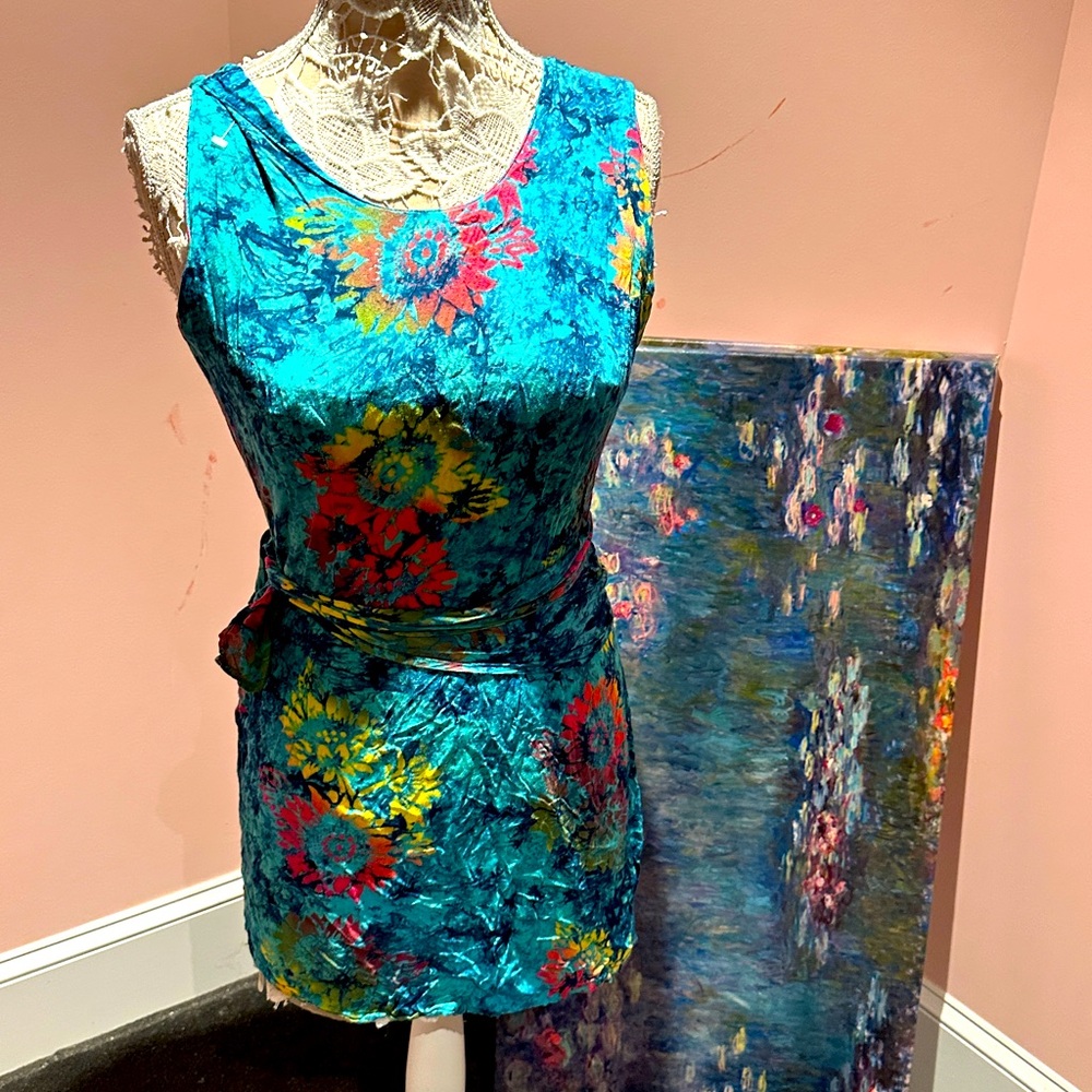 Tropical pleasures, tie-dye vintage dress
